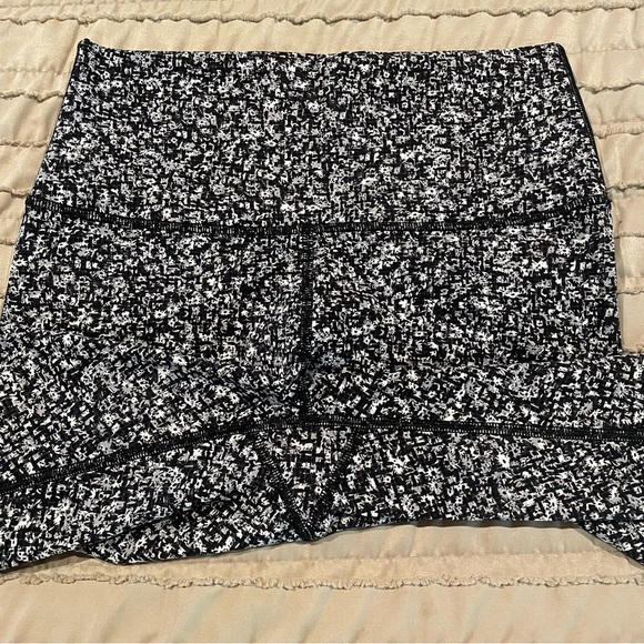 Lululemon Wunder Under High Rise 7/8 Leggings Daisy White Black 6 W5AOXS NWOT - Picture 4 of 10